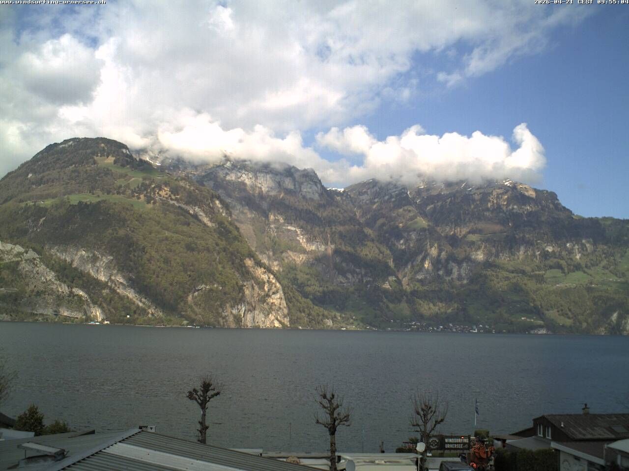 Flüelen: Windsurfing Center am Urnersee