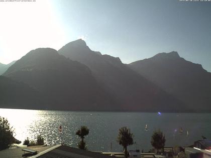 Flüelen: Windsurfing Center am Urnersee