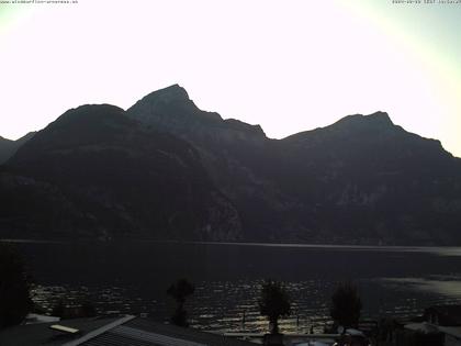 Flüelen: Windsurfing Center am Urnersee