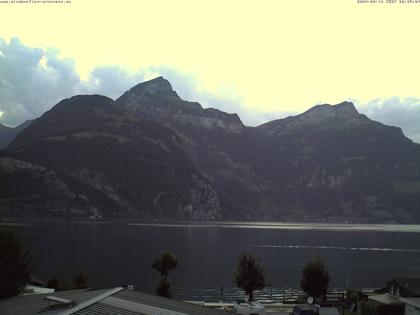 Flüelen: Windsurfing Center am Urnersee