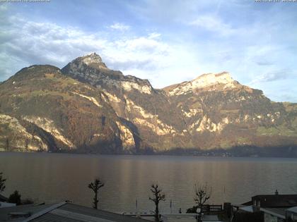 Flüelen: Windsurfing Center am Urnersee