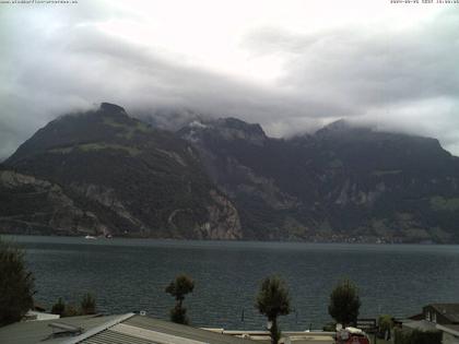 Flüelen: Windsurfing Center am Urnersee