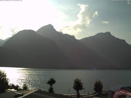 Flüelen: Windsurfing Center am Urnersee