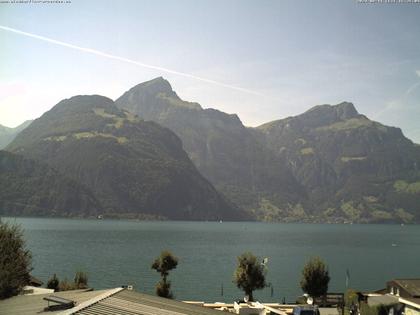 Flüelen: Windsurfing Center am Urnersee