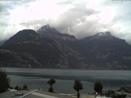 Flüelen: Windsurfing Center am Urnersee