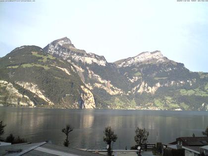 Flüelen: Windsurfing Center am Urnersee