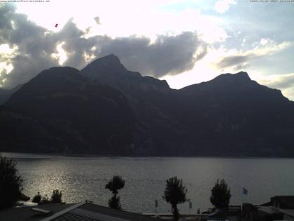 Flüelen: Windsurfing Center am Urnersee