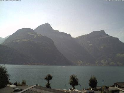 Flüelen: Windsurfing Center am Urnersee