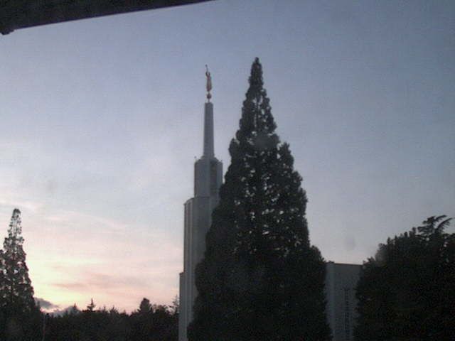 Zollikofen: Mormon Temple - view out of the Computer-Helpcenter Shop-Windows