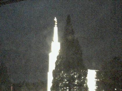 Zollikofen: Mormon Temple - view out of the Computer-Helpcenter Shop-Windows