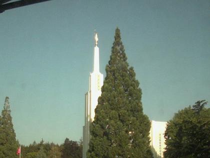 Zollikofen: Mormon Temple - view out of the Computer-Helpcenter Shop-Windows