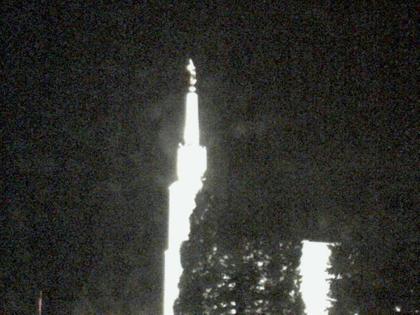 Zollikofen: Mormon Temple - view out of the Computer-Helpcenter Shop-Windows