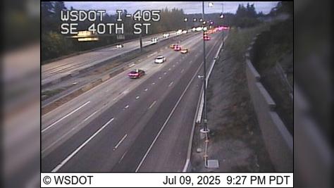 Traffic Cam Newport: I-405 at MP 10.6: SE 40th St