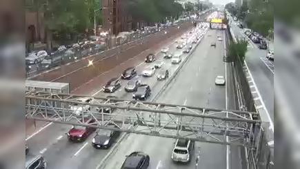 Traffic Cam New York › West: I-278 at Congress Street