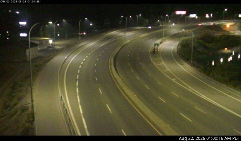 Traffic Cam West Kelowna › West: West end of WR Bennett Bridge connecting Kelowna and - looking west