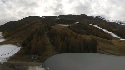 immagine della webcam nei dintorni di Passo Tonale: webcam Santa Caterina Valfurva