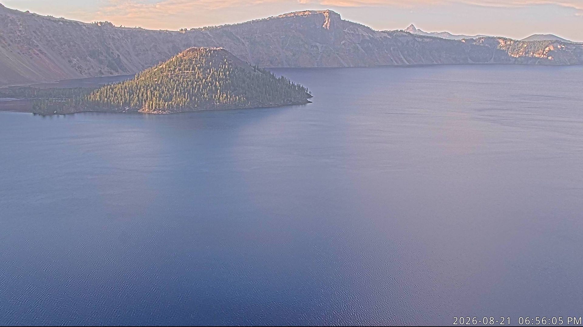Traffic Cam Klamath › North-East: Llao Rock - Wizard Island Boat Tour Dock - Mount Thielsen
