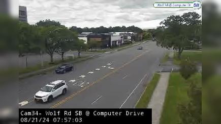 Traffic Cam Colonie › South: Wolf Rd SB at Computer Drive