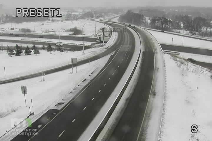 Traffic Cam Arden Hills: I-694: I-694 WB @ Snelling Ave