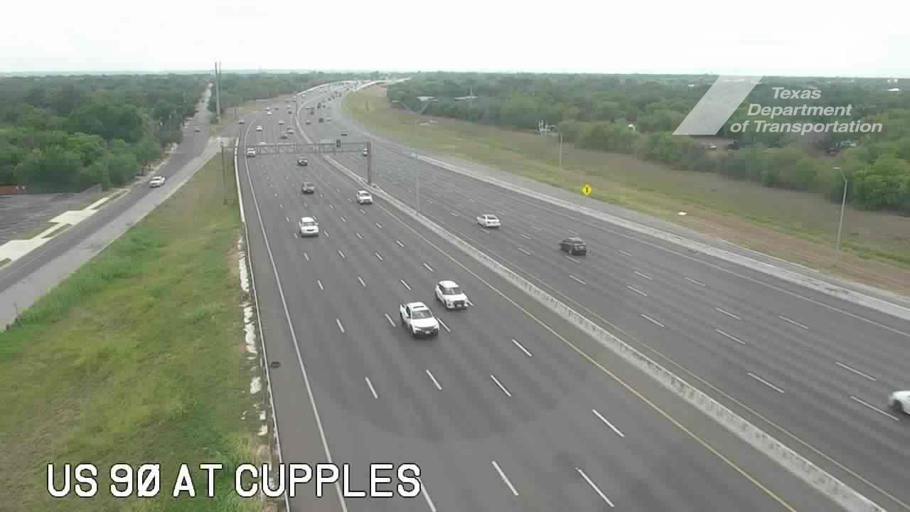 Traffic Cam San Antonio › West: US 90 at Cupples