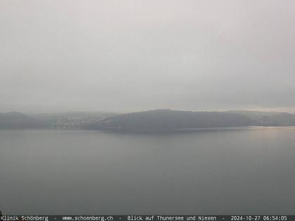 Gunten: Klinik Schönberg - Blick auf Thunersee und Niesen