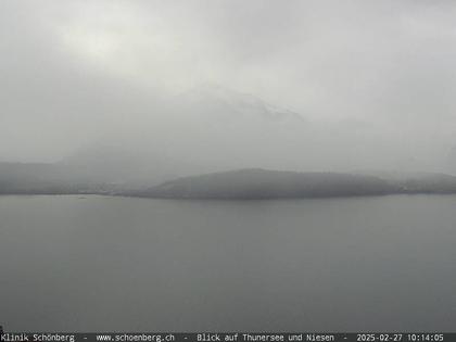 Gunten: Klinik Schönberg - Blick auf Thunersee und Niesen