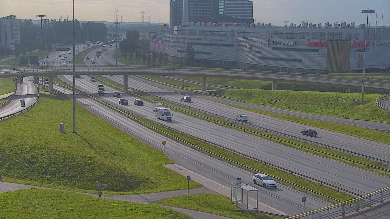 Traffic Cam Vantaa: Tie 50 Lentoasema - Kehä III
