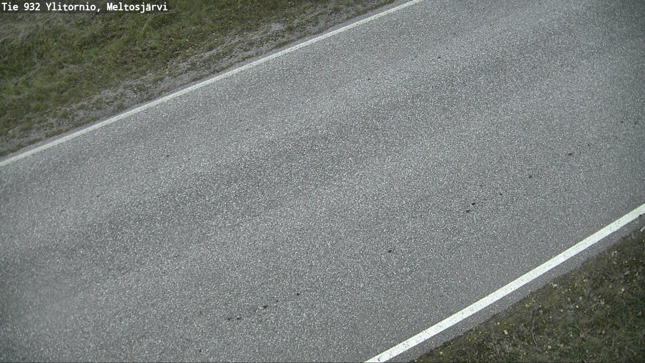 Traffic Cam Ylitornio: Tie932 - Meltosjarvi - Tienpinta