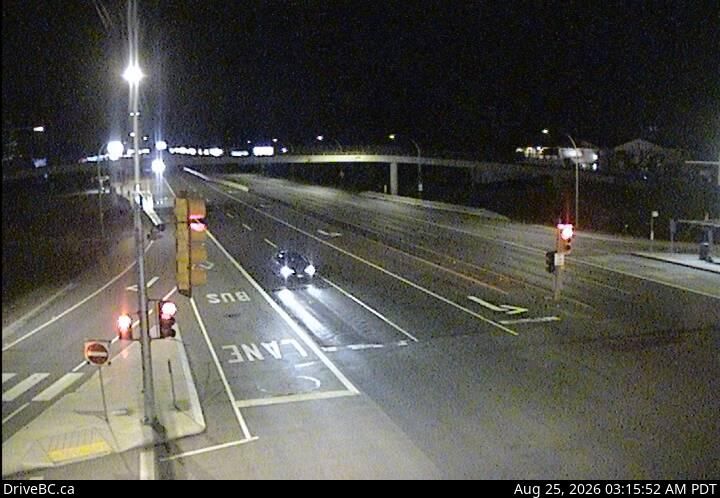 Traffic Cam Central Saanich › South: Hwy 17 at Mt Newton Cross Rd, looking south