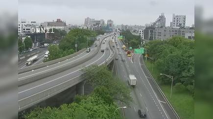 Traffic Cam New York › East: I-278 at Grand Street/Overpass