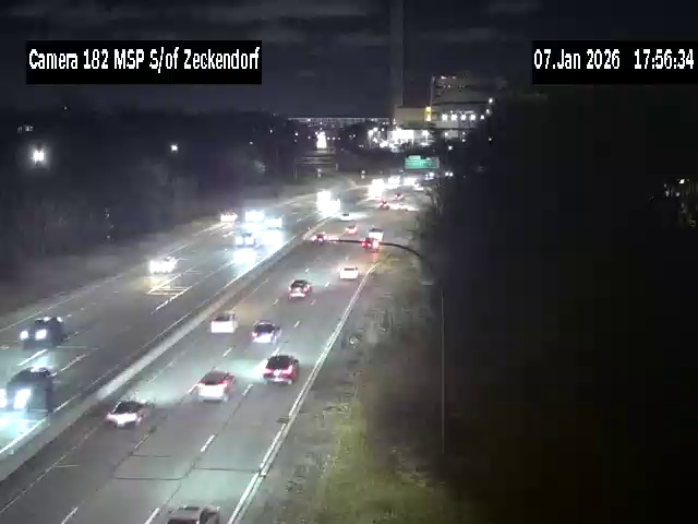 Traffic Cam East Williston › North: MSP between Exits M2 and M3 (South of Zeckendorf Blvd Interchange)