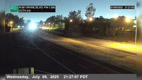 Traffic Cam Lower Peters Canyon › North: SR-261 : 70 Meters South of Irvine Boulevard Overcross