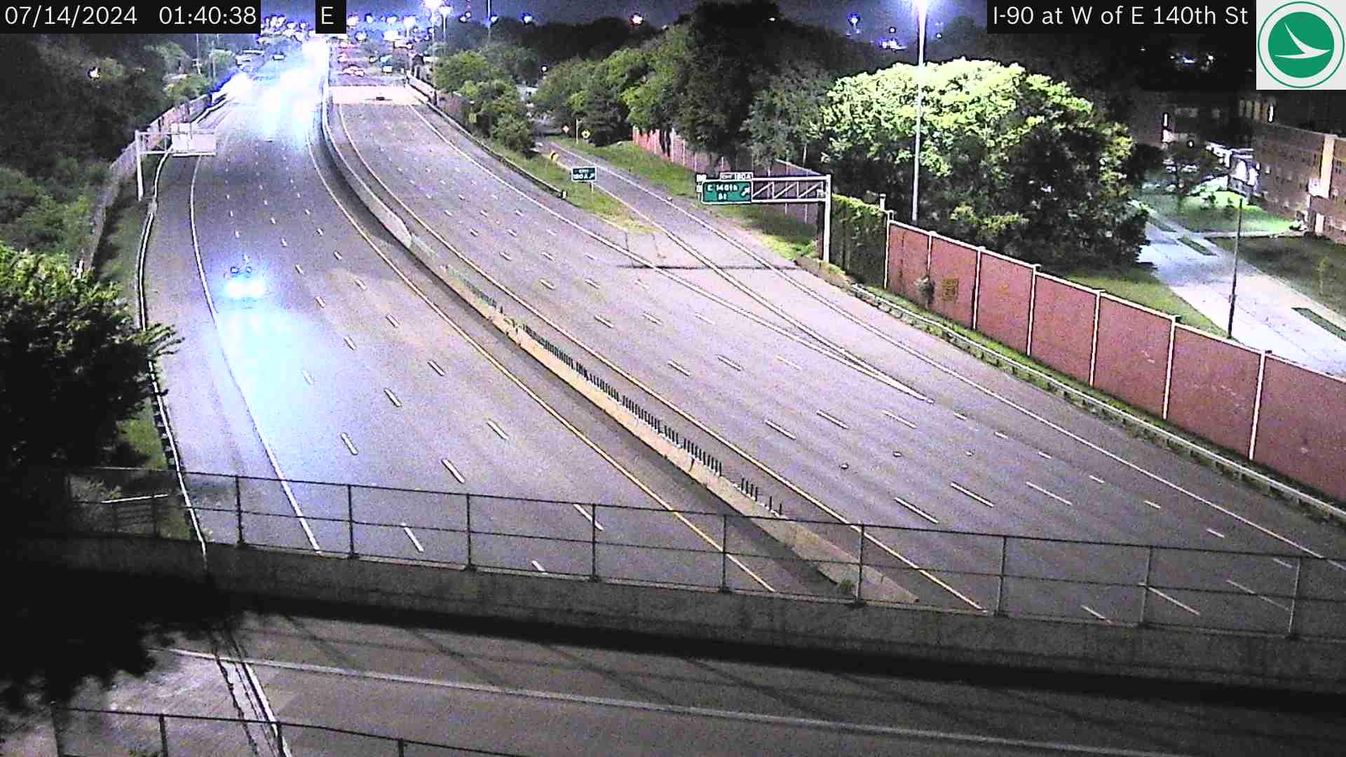 Traffic Cam East Cleveland: I-90 at W of E 140th St