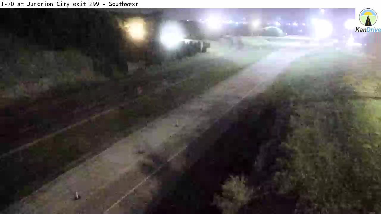 Traffic Cam Grandview Plaza: I-70 at Junction City (J Hill Rd.) Exit 299