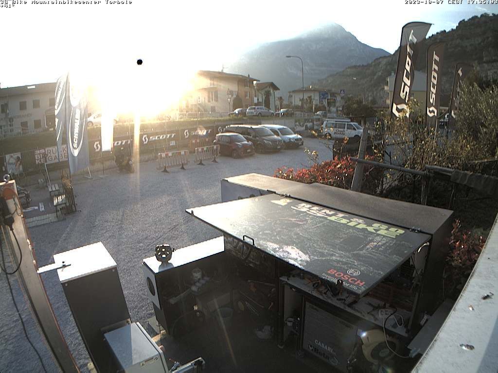 Traffic Cam Nago-Torbole › West: 3S Bike Mountainbikecenter