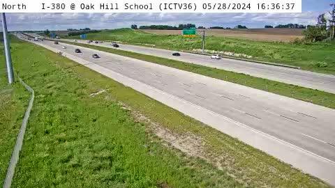Traffic Cam Tiffin: IC - I-380 @ Oak Hill School (36)