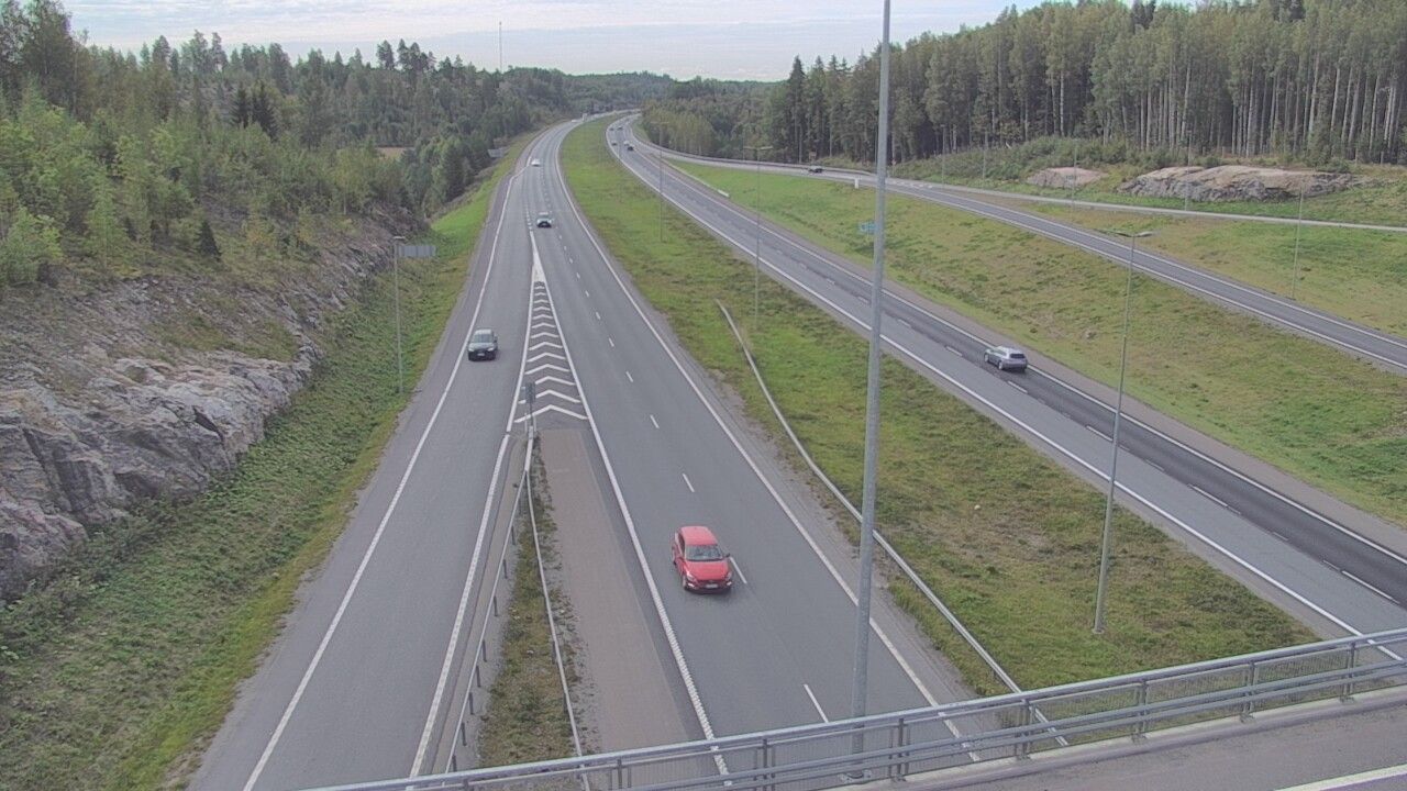 Traffic Cam Nurmijarvi: Tie 3 Klaukkala - Helsinki