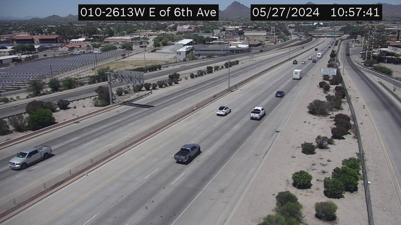 Traffic Cam Tucson › West: I-10 WB 261.30 @E of 6th Ave