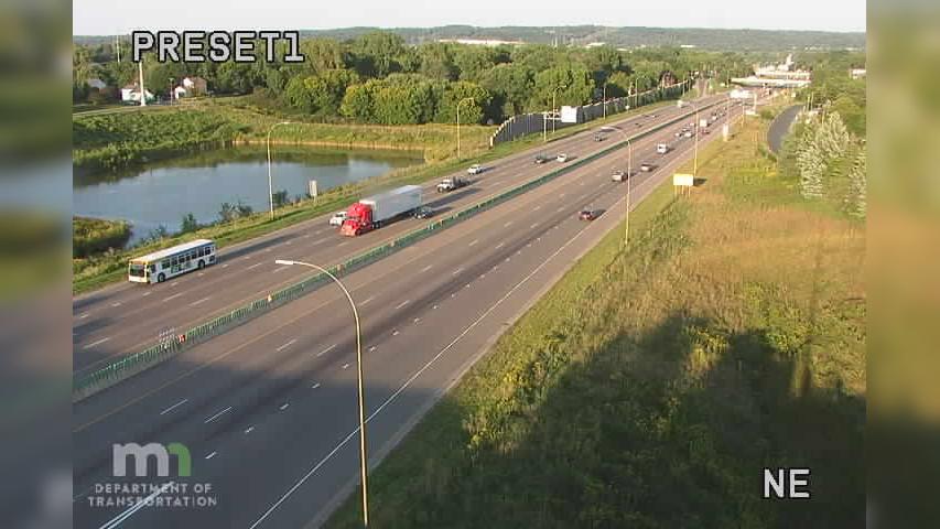 Traffic Cam Inver Grove Heights: I-494: I-494 EB @ Blaine Ave