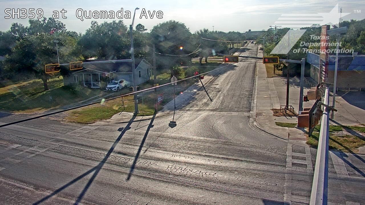 Traffic Cam San Diego › East: SH 359 @ Quemada Ave