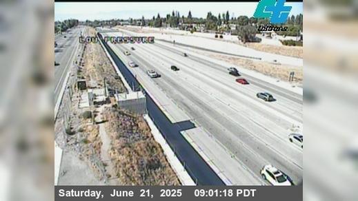 Traffic Cam Bakersfield › North: KER-99-MING AVE