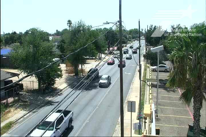 Traffic Cam Laredo › East: US 83 @ Bartlett EB