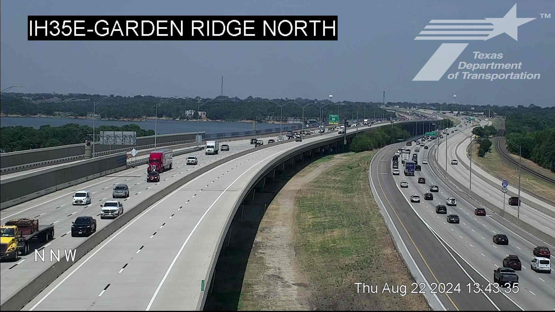 Traffic Cam Lewisville › North: IH35E @ Garden Ridge North