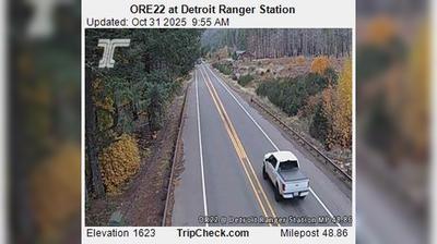 Detroit Ranger Station Traffic