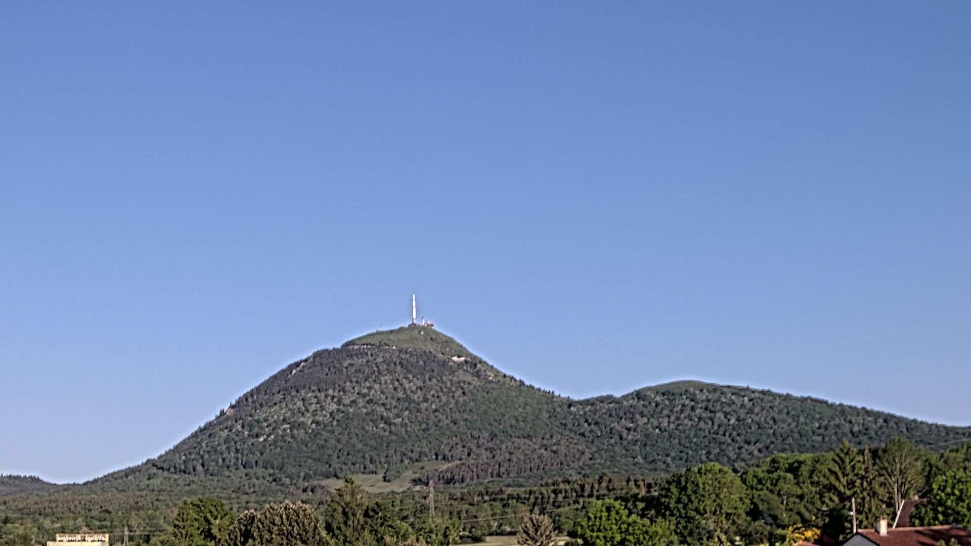 Traffic Cam Orcines: Le Puy de Dôme depuis