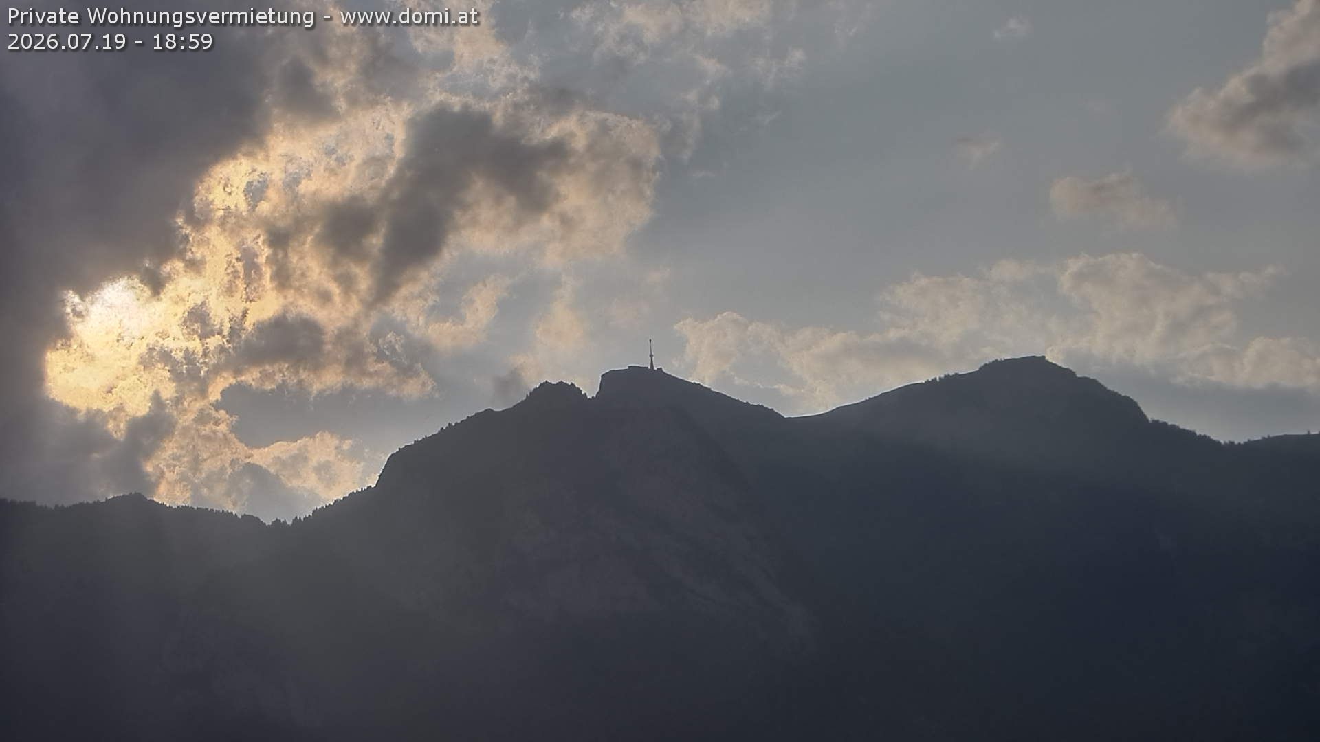 Rüte: Hoher Kasten - Schweiz, Sankt Gallen: Hoher Kasten aus einer Distanz von 5.000 Metern sehr stark gezoomt