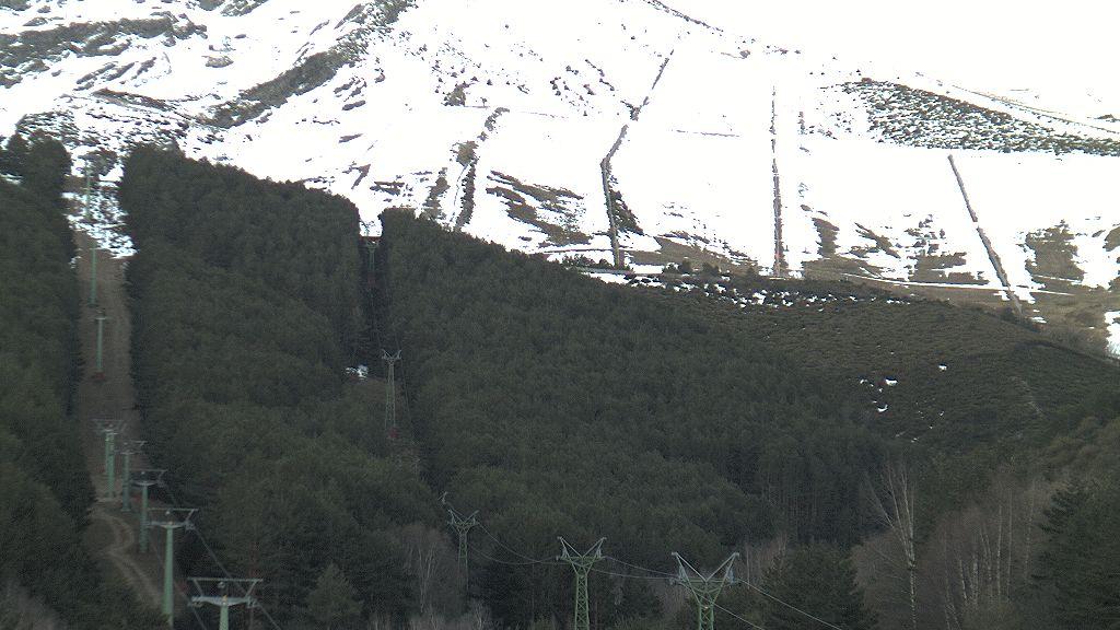 Cerezo de Arriba › South-West: Estación Esqui y Montaña-La Pinilla: Panoramic