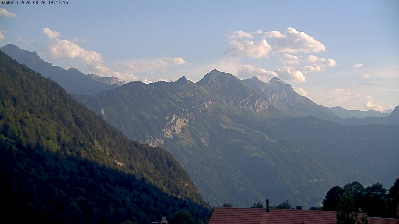 Traffic Cam Habkern › South: Harder Kulm - Lake Thun
