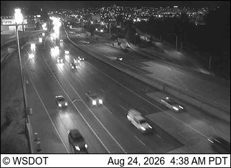 Traffic Cam Fife: I-5 at MP 135.2: Puyallup River Bridge
