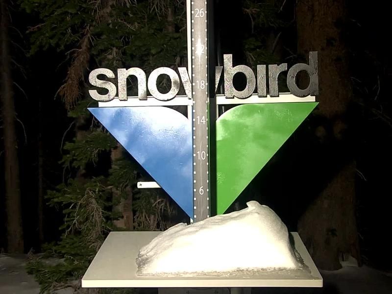 Traffic Cam Cottonwood Heights › East: Snowbird